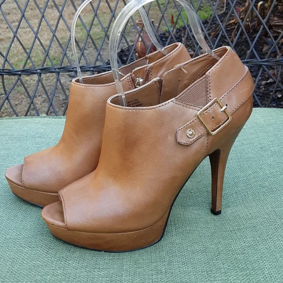 Enzo Angiolini Easebastjan Brown Leather Peep Toe Platform Heel. - Picture 10 of 16